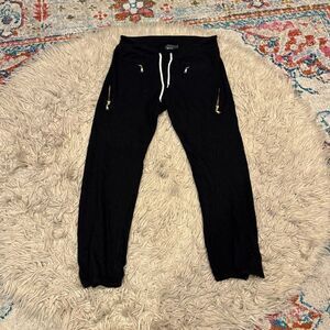 Monrow zipper detail Sweats size medium
